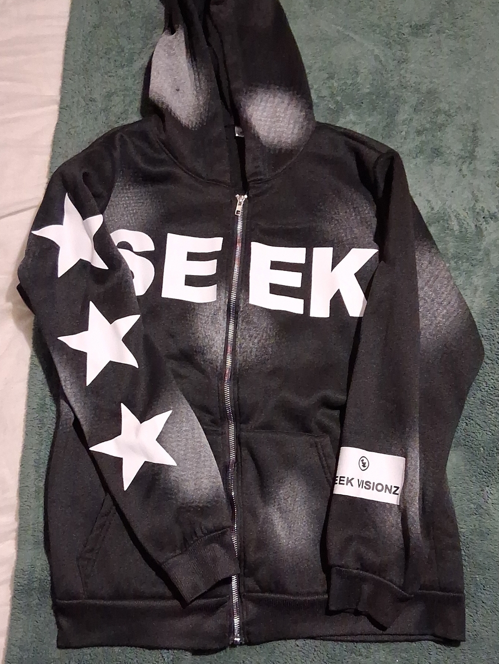 SEEK Visionz Black Graphic Zip-Up Hoodie Men